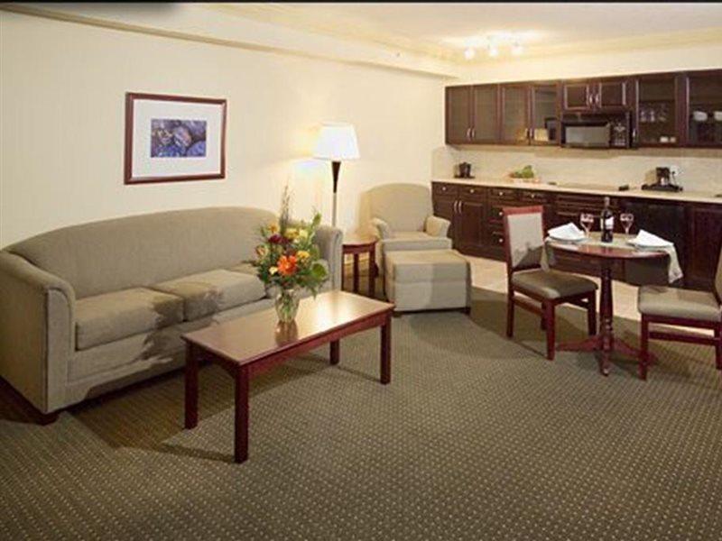 Chateau Nova Kingsway Edmonton Dış mekan fotoğraf