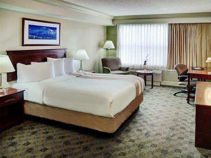 Chateau Nova Kingsway Edmonton Dış mekan fotoğraf