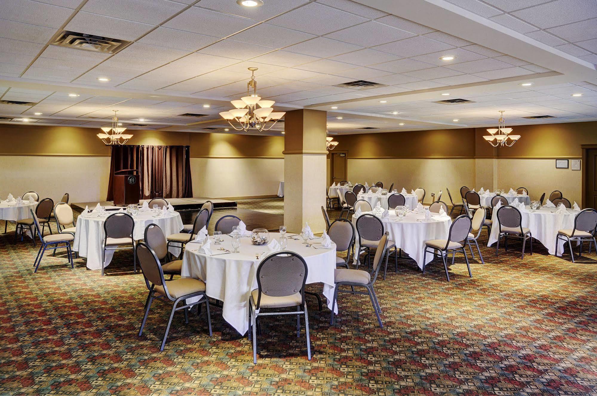 Chateau Nova Kingsway Edmonton Dış mekan fotoğraf
